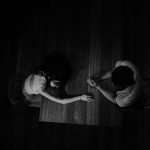 Како прекинути везу која је већ осуђена на пропаст: уметност пристојног завршетка без међусобног уништавања kako-prekinuti-vezu-koja-je-vec-osudjena-na-propast-umetnost.jpg